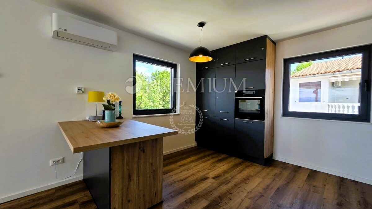 Malinska,  opremljen Penthouse s pogledom na morje!