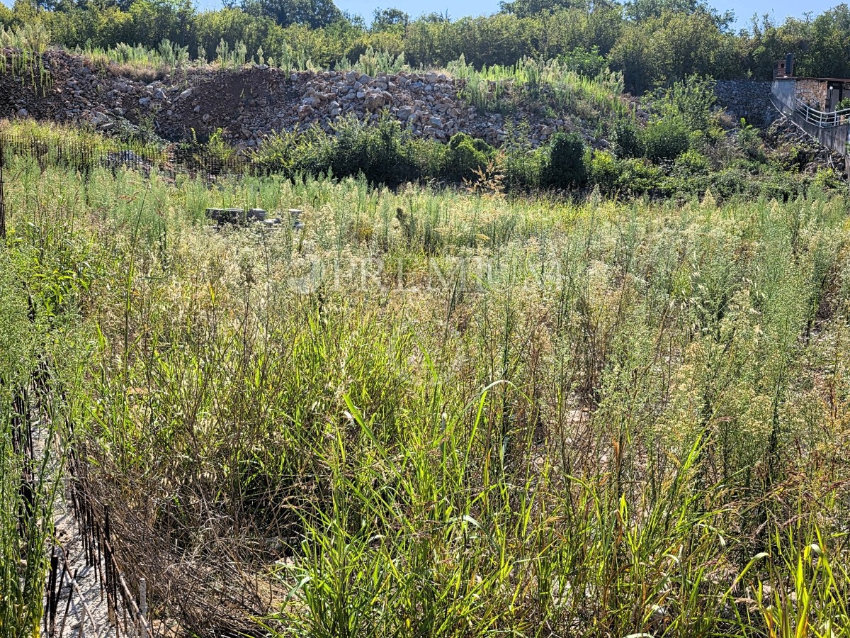 Malinska, okolica, naprodaj, zazidljivo zemljišče, 800 m² 