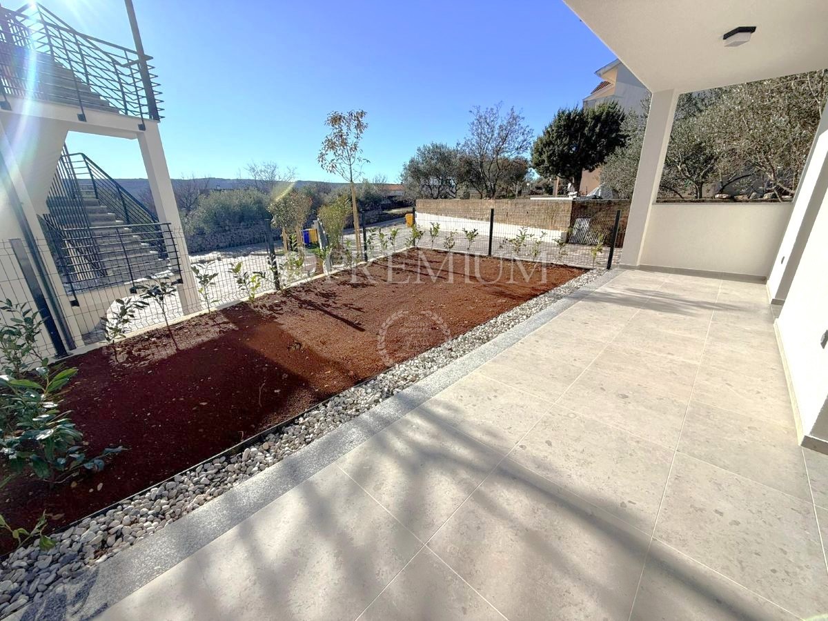 Čižići, novogradnja, apartma v pritličju!