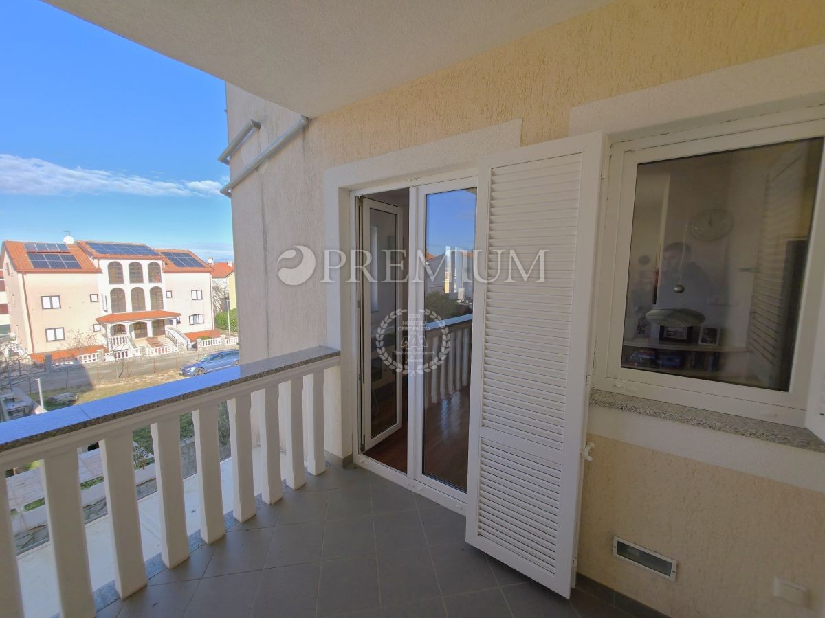 Malinska, apartma z razgledom na morje v bližini centra!