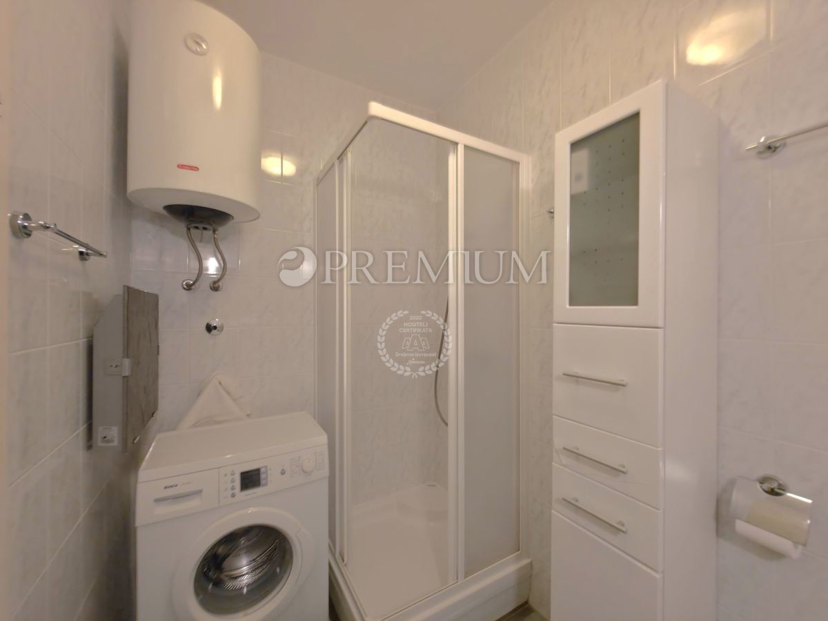 Malinska, apartma z razgledom na morje v bližini centra!