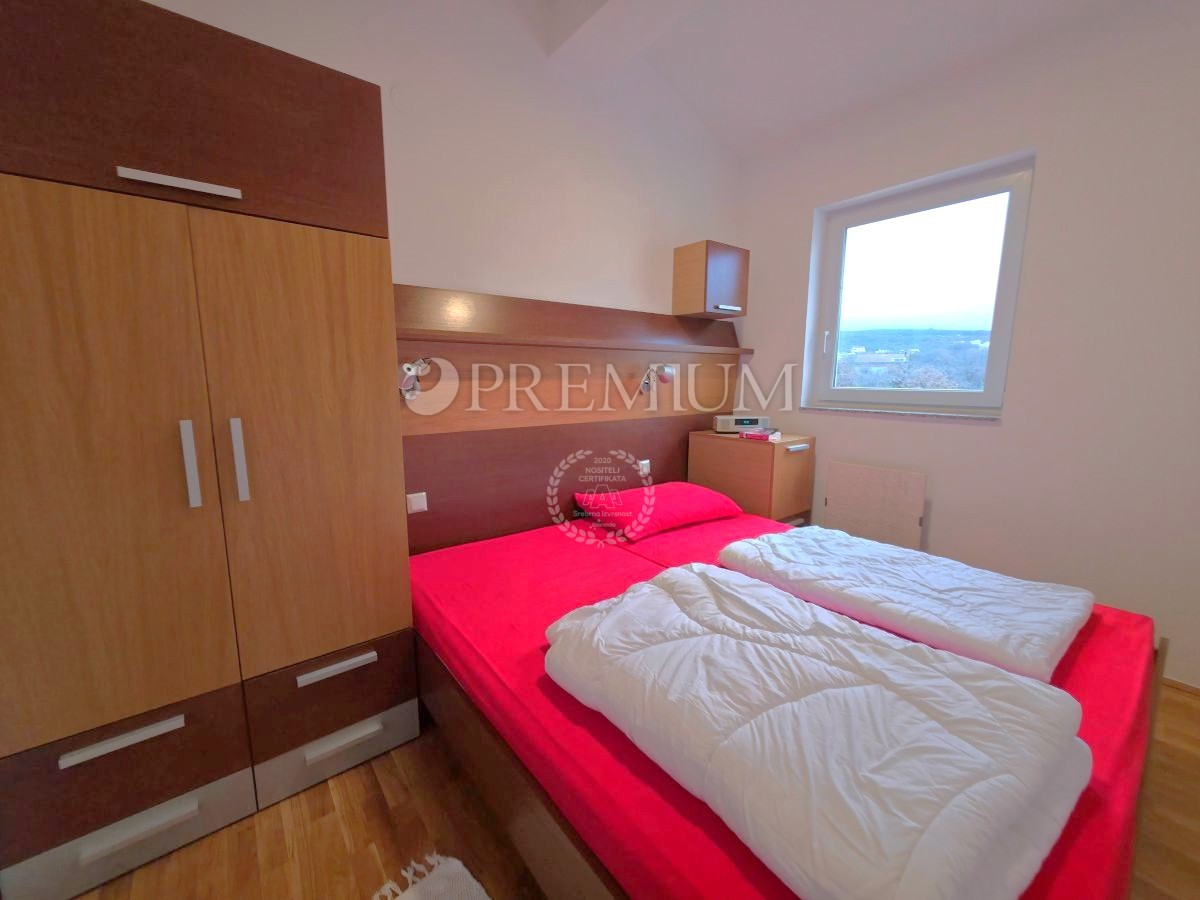 Malinska, apartma z razgledom na morje v bližini centra!