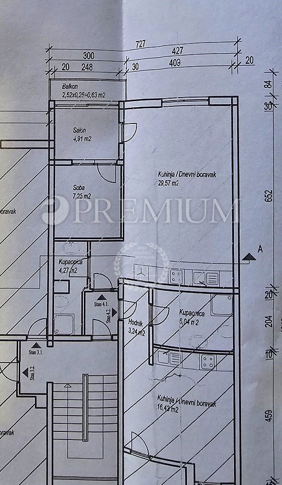 Njivice, prodaja, prenovljen apartma blizu morja!