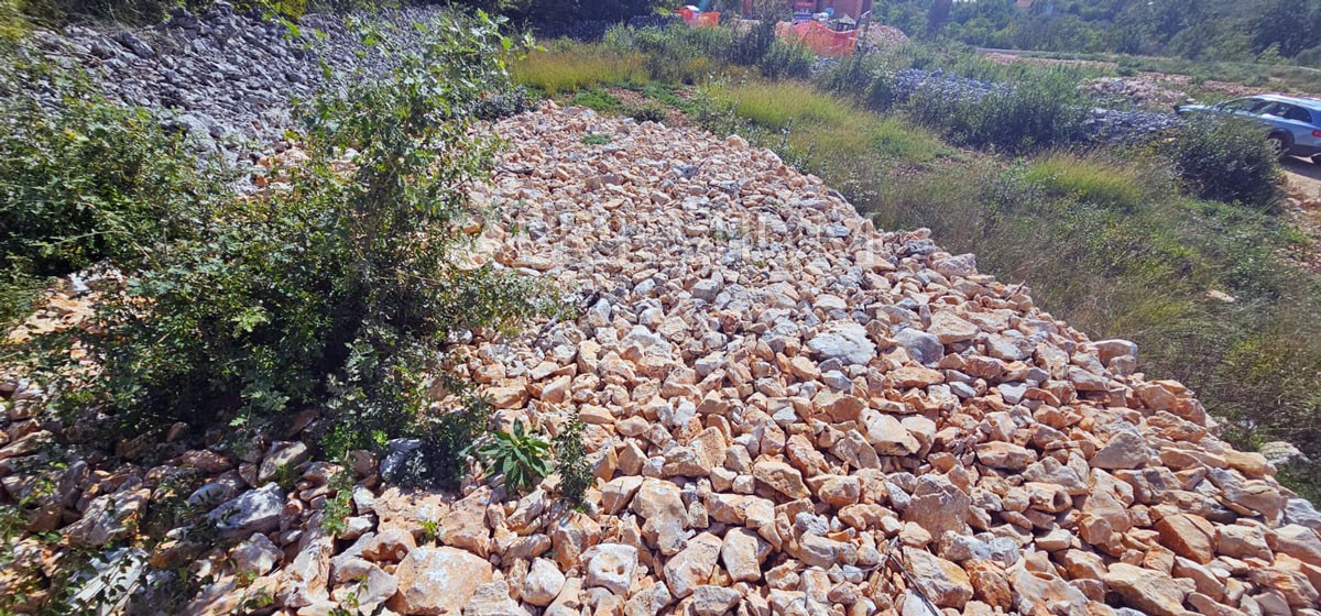 Malinska, gradbeno zemljišče s pogledom na morje!