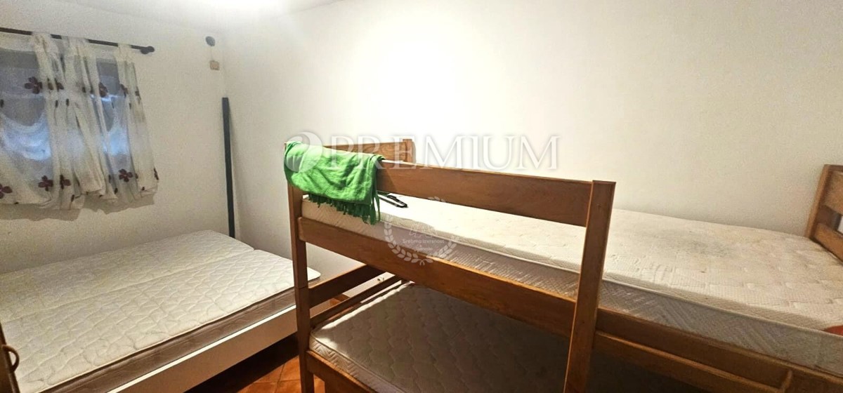 Čižići, pritlični apartma, 450 m od plaže!