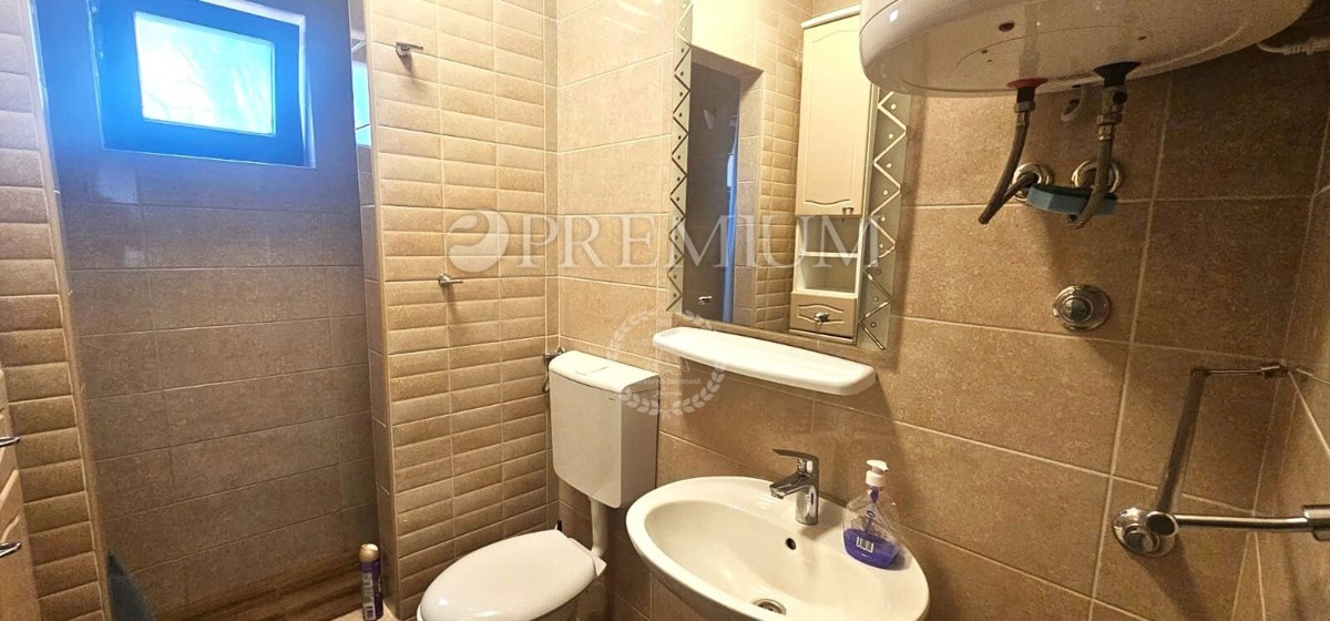 Čižići, pritlični apartma, 450 m od plaže!