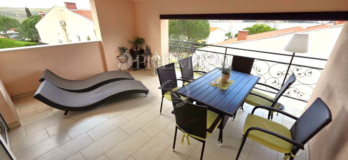 Soline, apartma, le 100 metrov od morja!