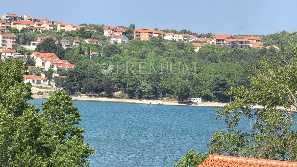 Soline, apartma, le 100 metrov od morja!