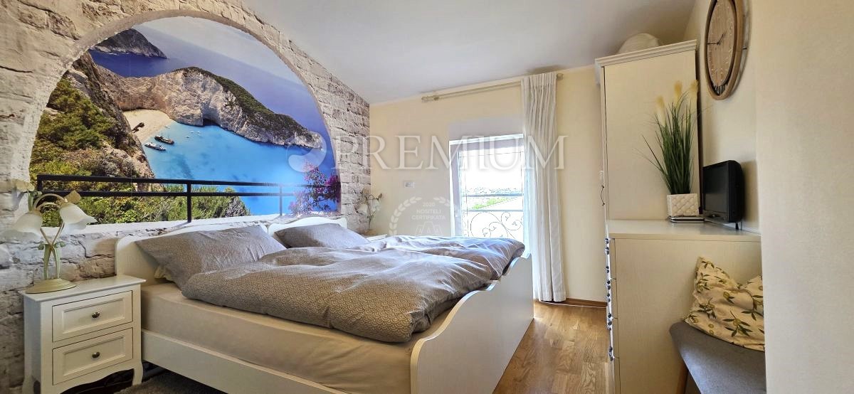 Soline, apartma, le 100 metrov od morja!