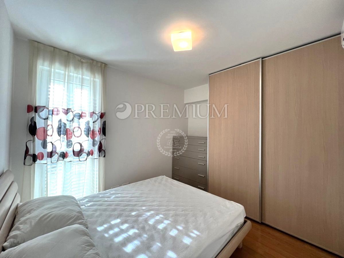 Malinska, apartma s pogledom na morje in garažo!