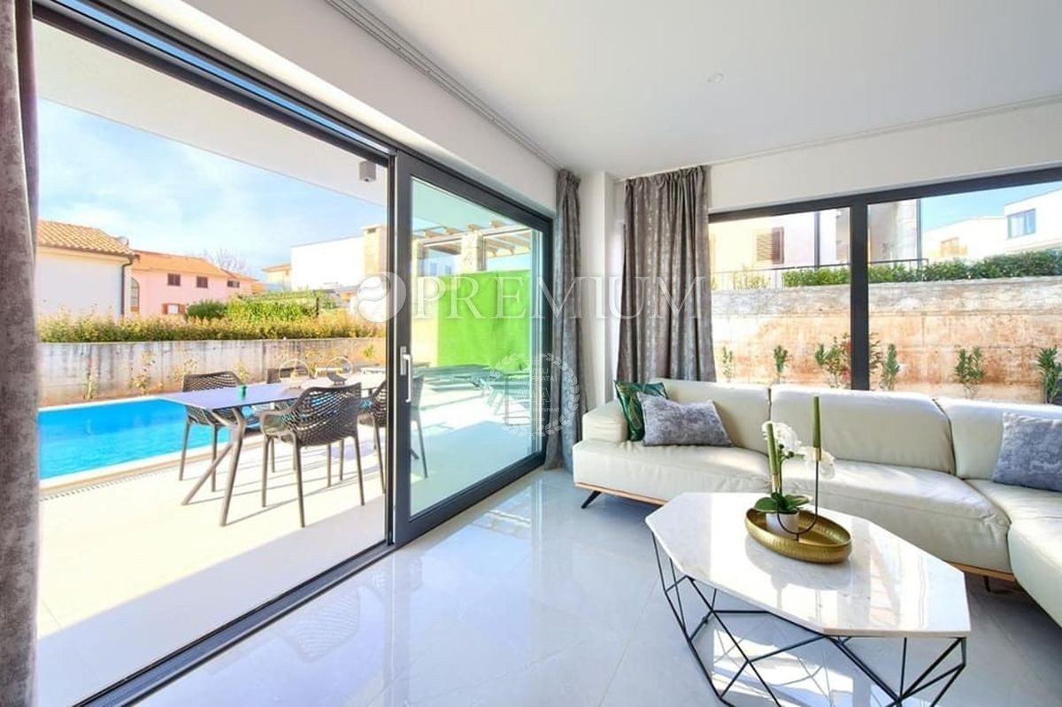 Malinska, apartma z bazenom naprodaj, otok Krk!