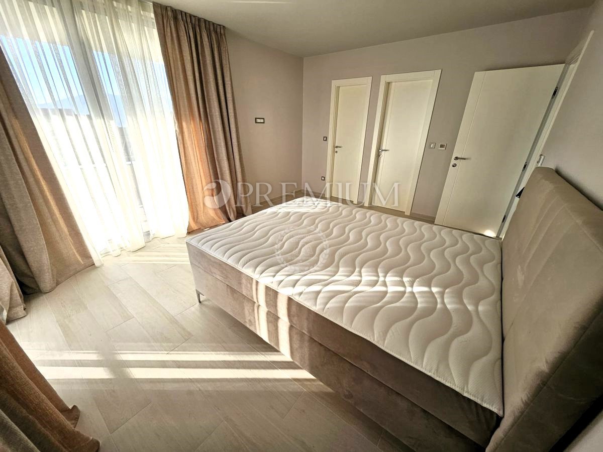 Krk, nova samostojna hiša z bazenom!