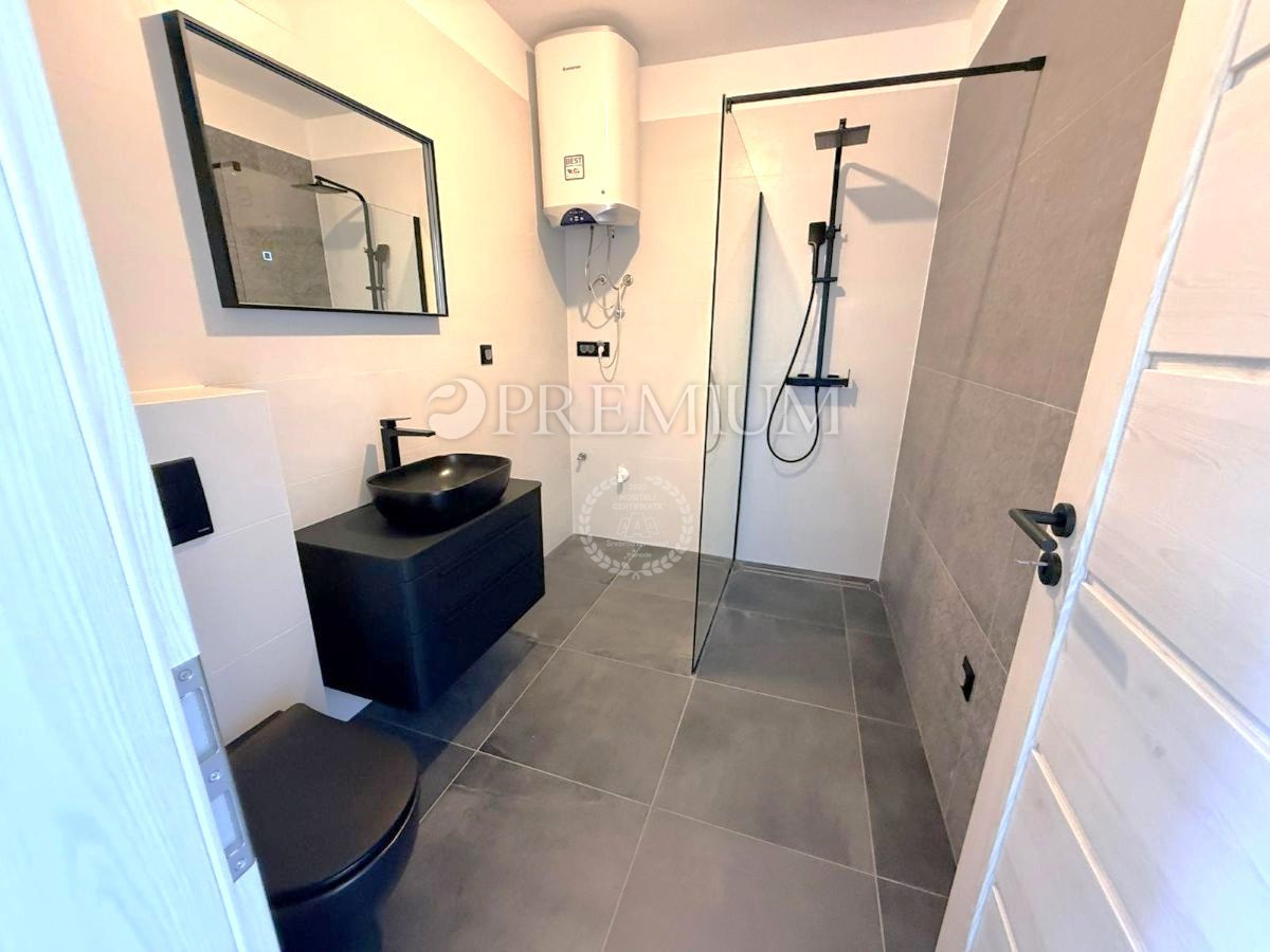 Čižići, apartma v pritličju z vrtom!