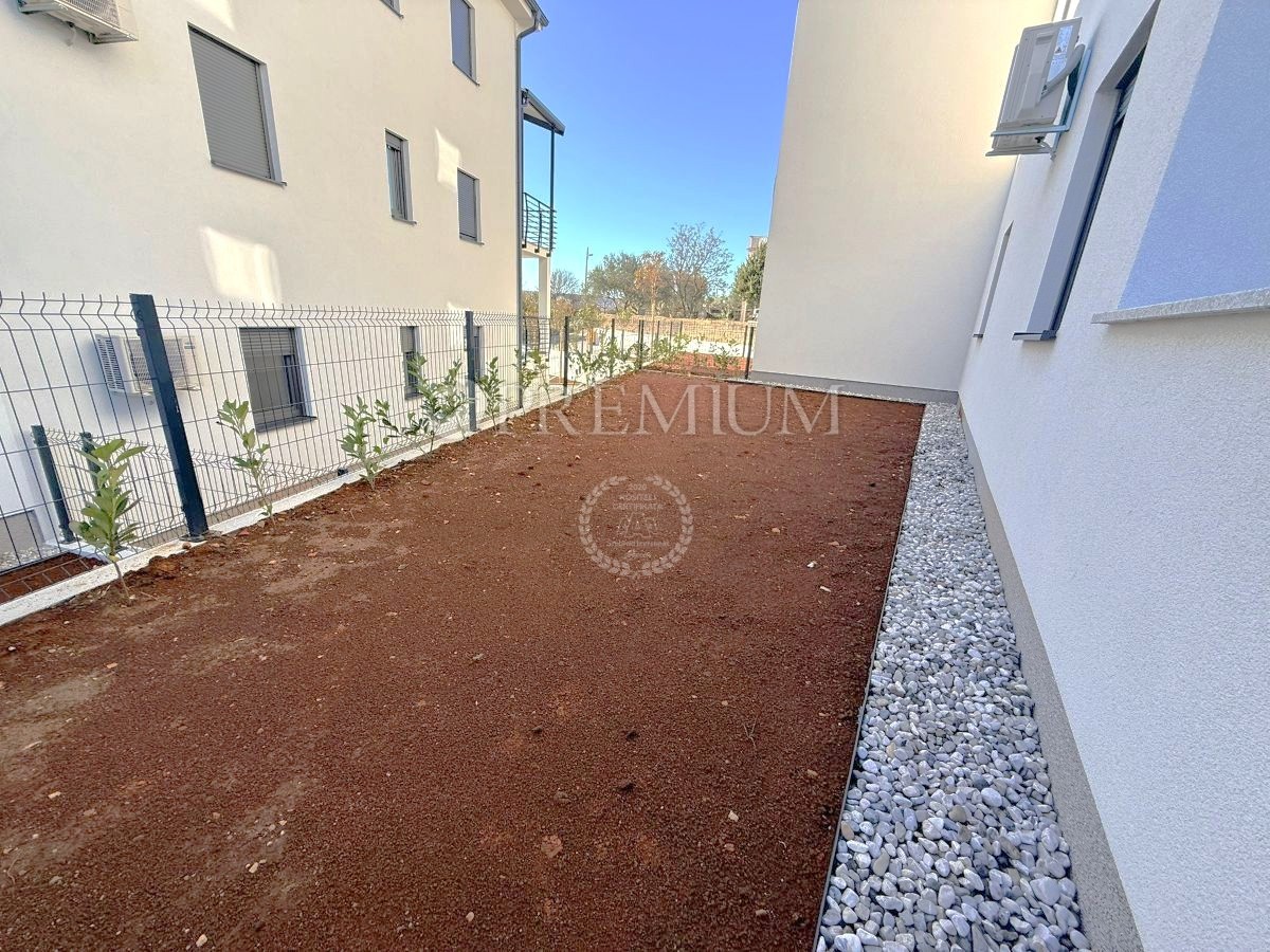 Čižići, apartma v pritličju z vrtom!