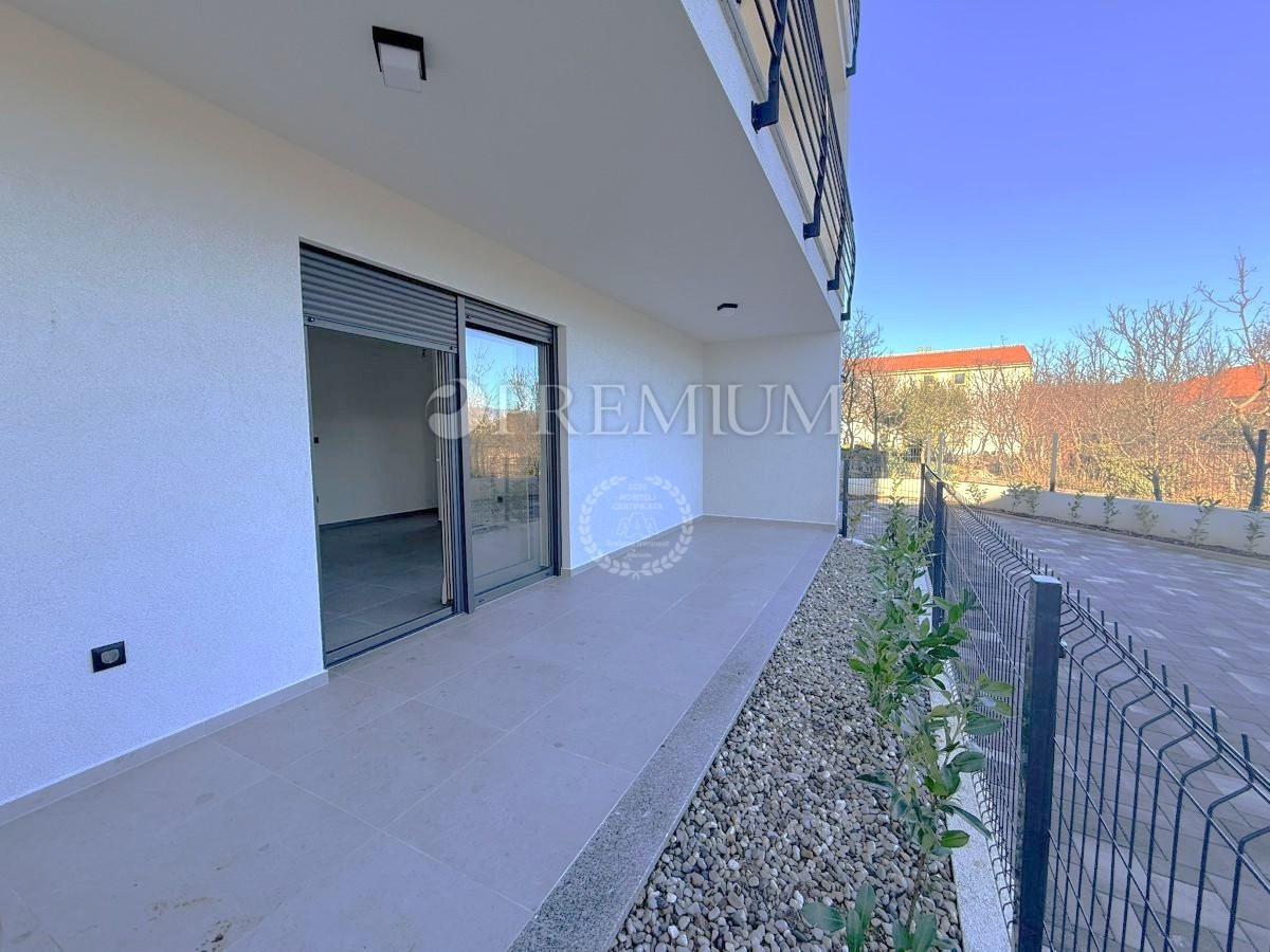 Čižići, apartma v pritličju z vrtom!