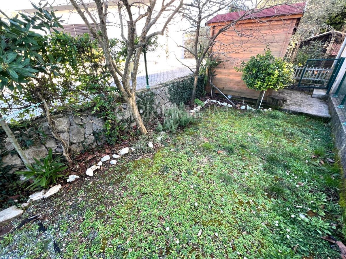 Malinska, apartma s pogledom na morje naprodaj!