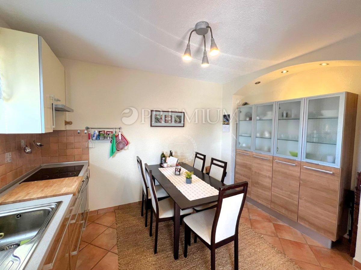 Malinska, apartma s pogledom na morje naprodaj!