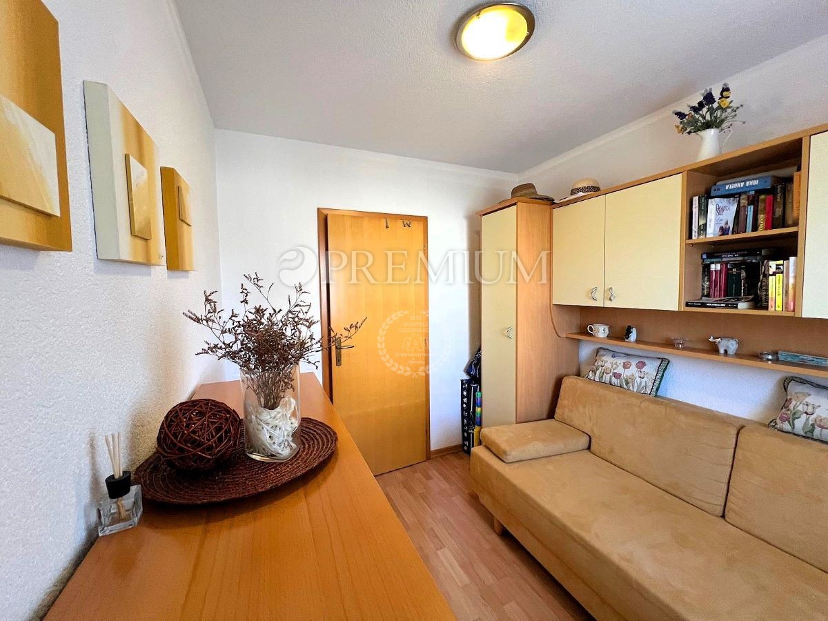 Malinska, apartma s pogledom na morje naprodaj!