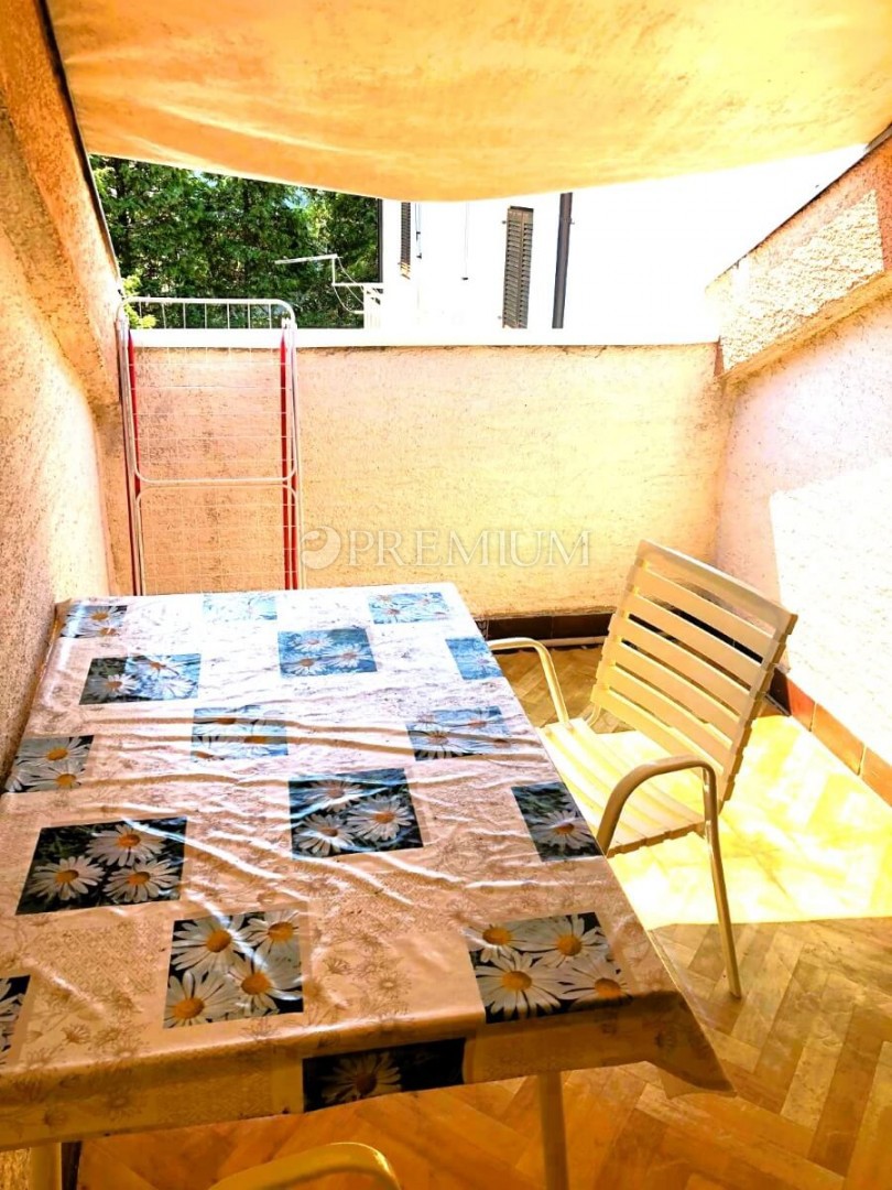 Malinska, apartma na atraktivni lokaciji!