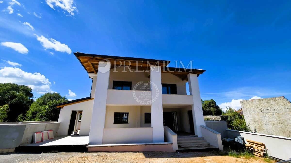 Soline, okolica, prodaja samostojne družinske hiše!