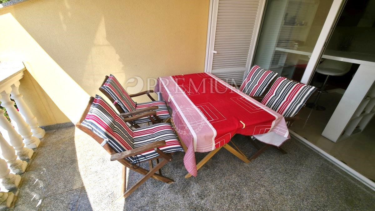 Malinska, opremljeno stanovanje na odlični lokaciji!