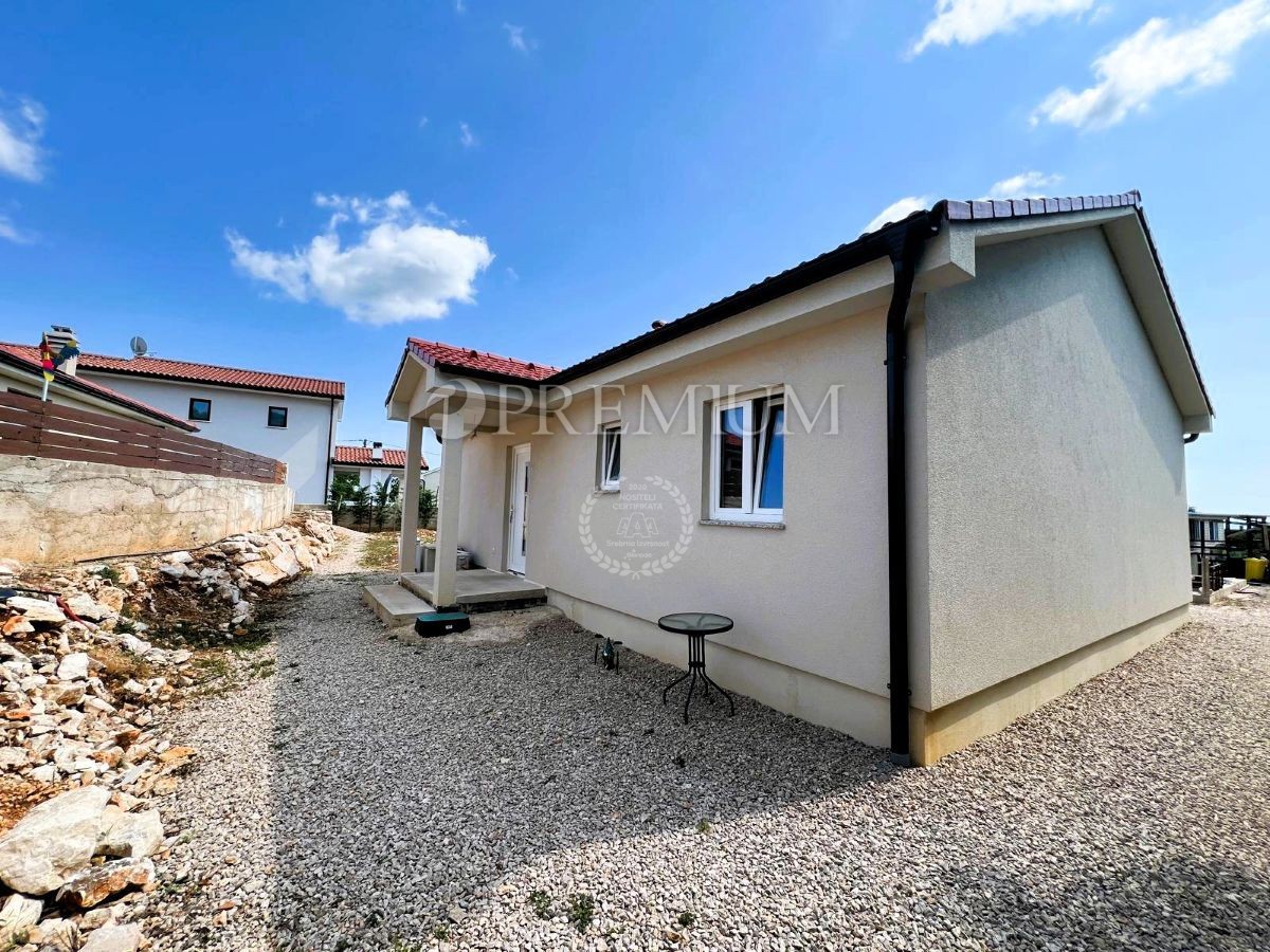 Dobrinj, Kras, Prizemnica 75 m² na parceli površine 1080 m²