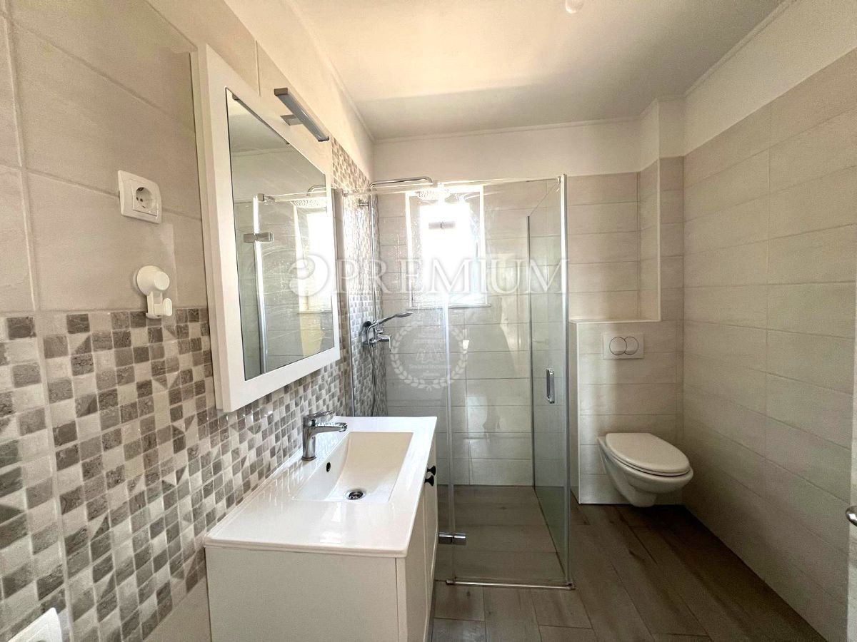 Dobrinj, Kras, Prizemnica 75 m² na parceli površine 1080 m²