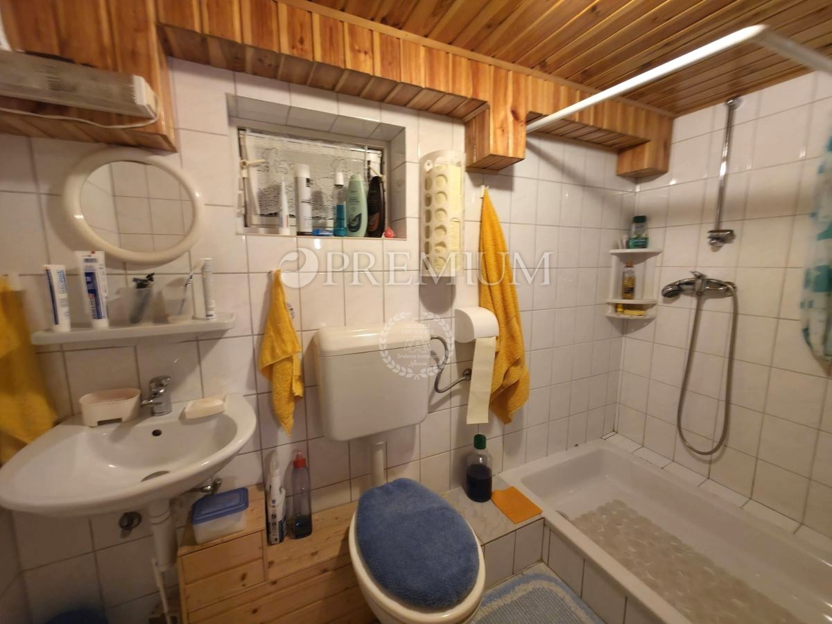 Baška, Draga Bašćanska, dve hiši z razgledom na morje!