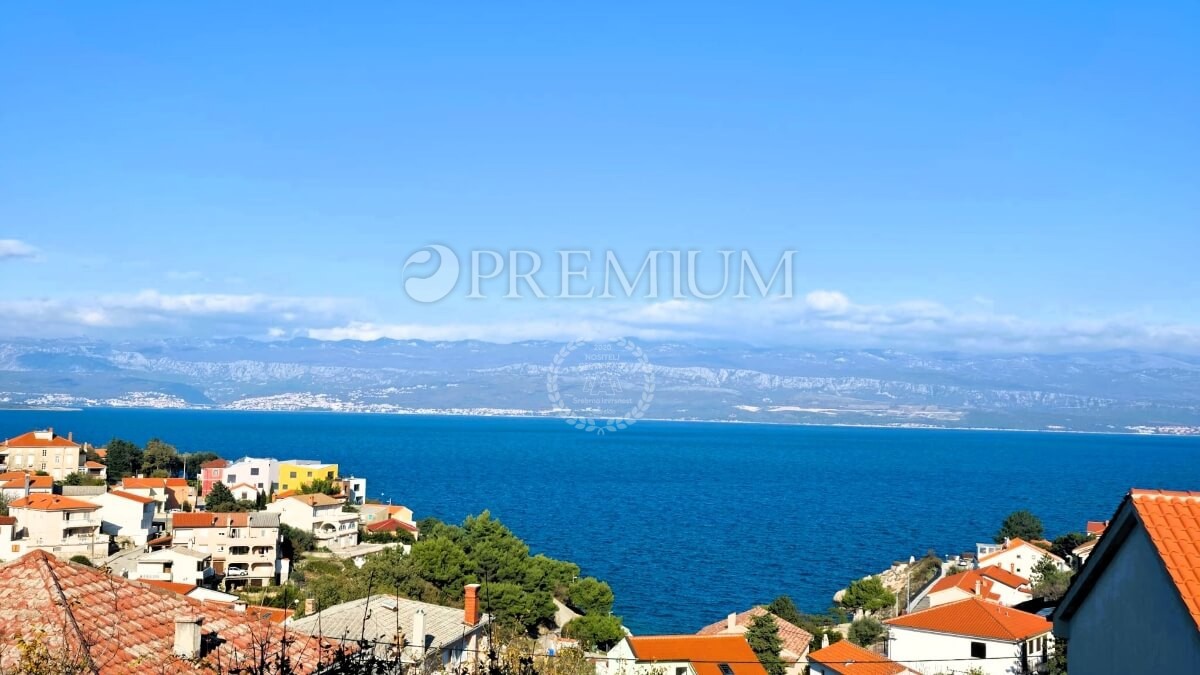 Vrbnik, zazidljivo zemljišče z razgledom na morje, 150.000 €