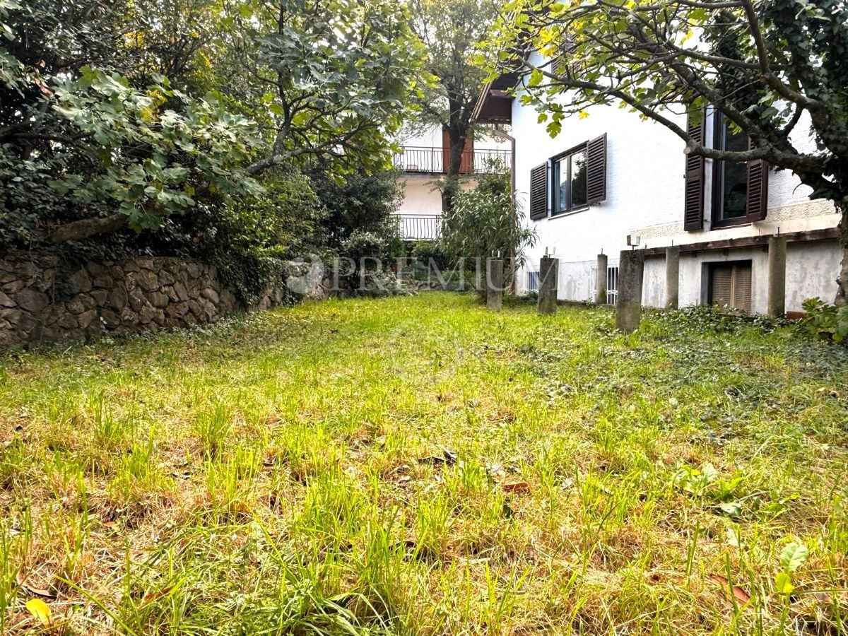 Malinska, hiša s 5 apartmaji, 500 m od morja!
