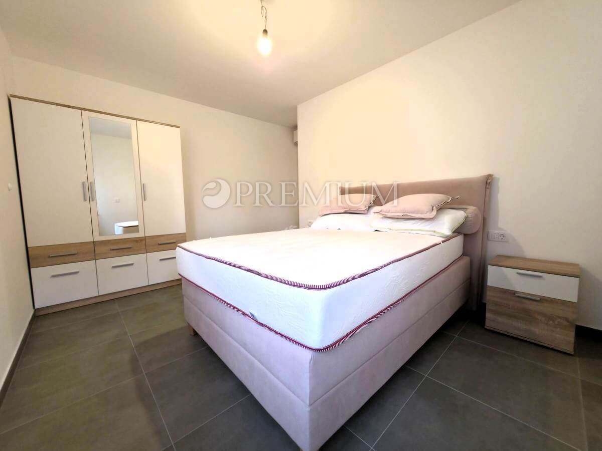 Malinska, opremljena hiša z ogrevanim bazenom!