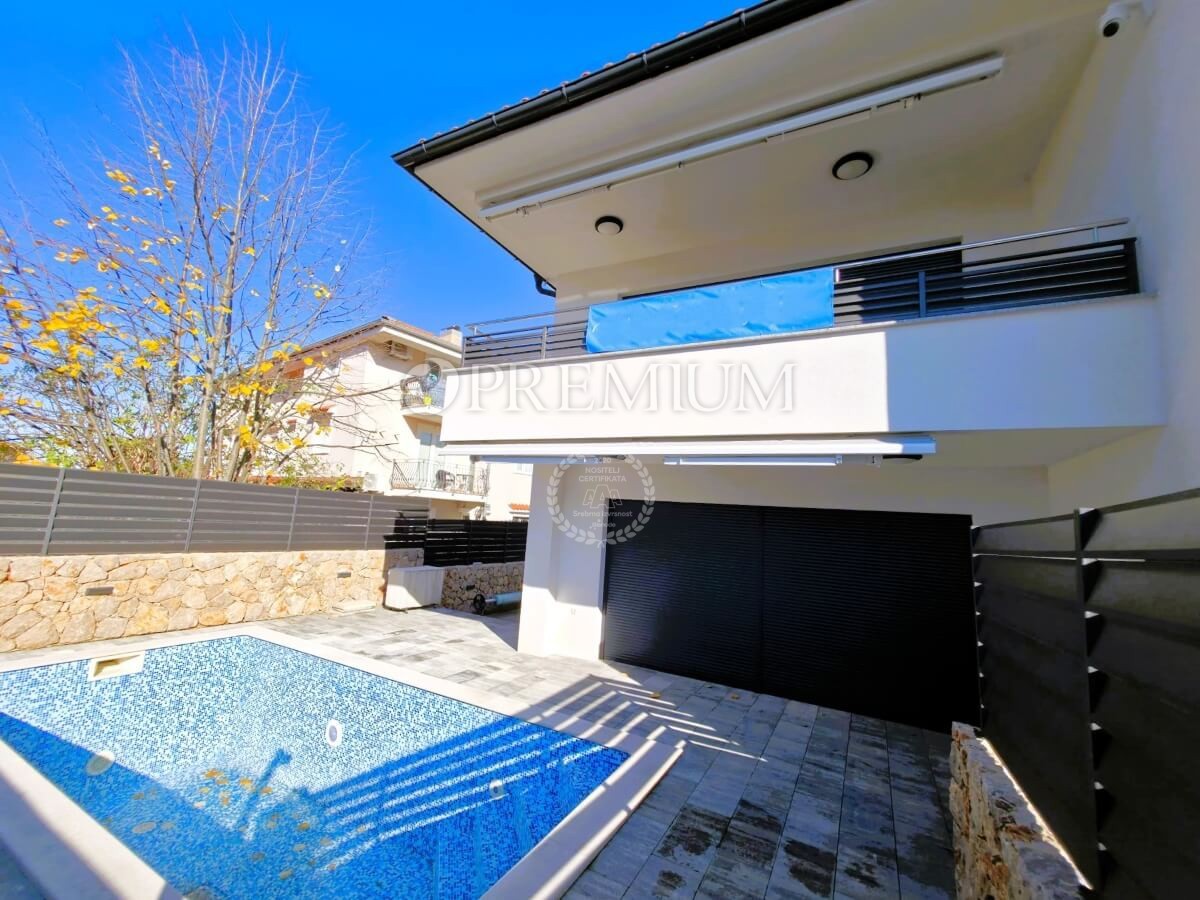 Malinska, opremljena hiša z ogrevanim bazenom!