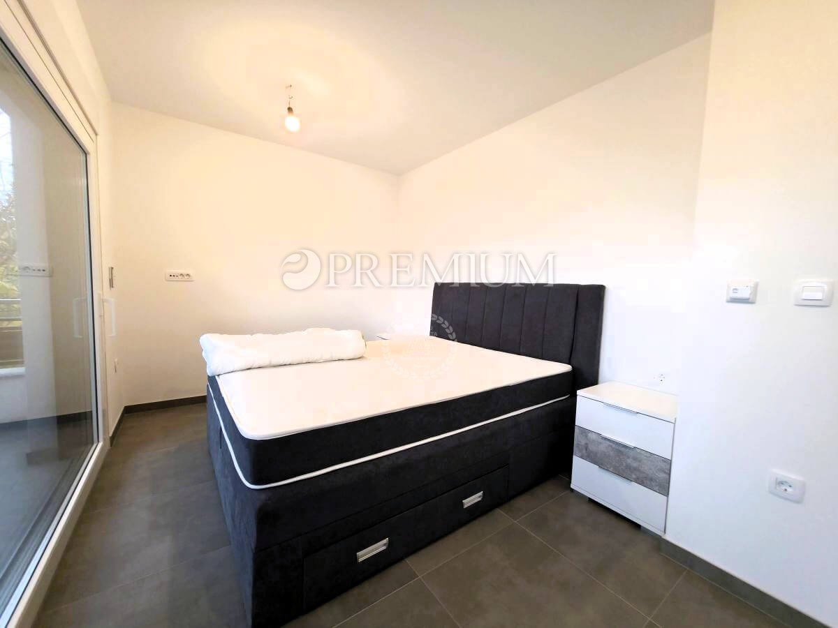 Malinska, opremljena hiša z ogrevanim bazenom!