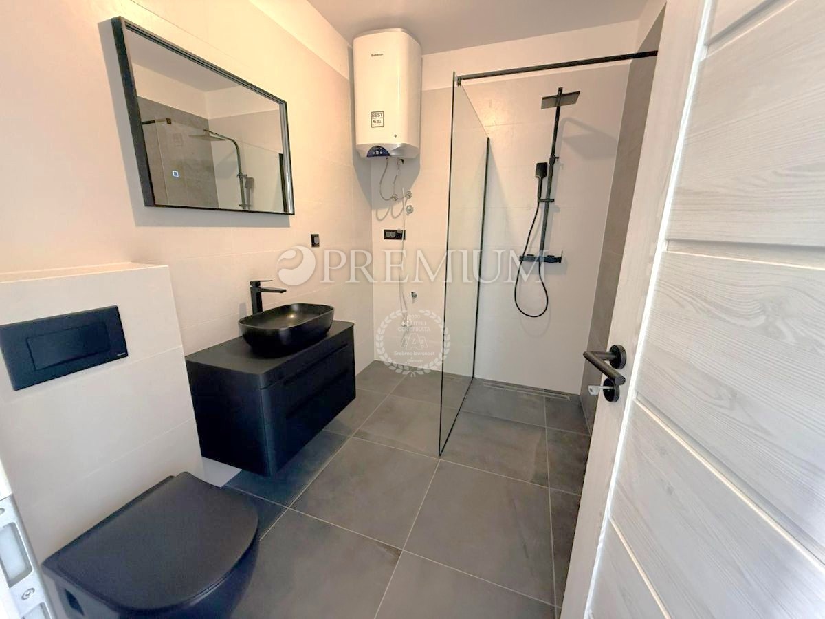 Čižići, novogradnja, apartma v prvem nadstropju z razgledom!