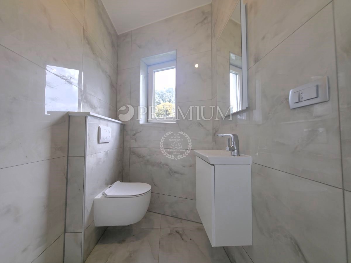 Malinska - novozgrajena, prostorna družinska hiša!