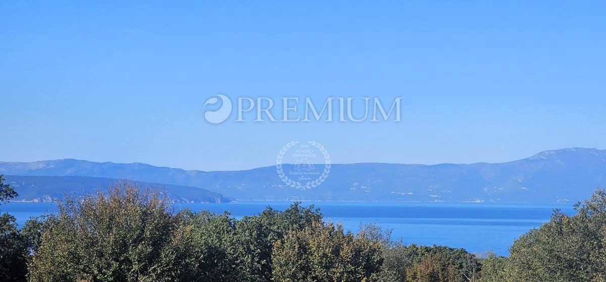 Malinska - novozgrajena, prostorna družinska hiša!