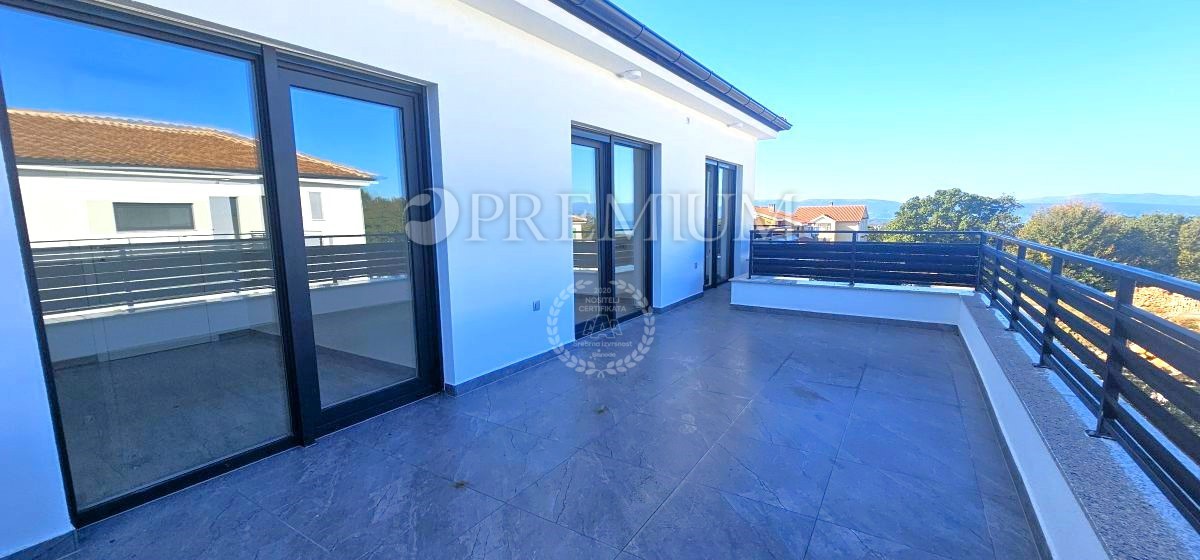 Malinska - novozgrajena, prostorna družinska hiša!