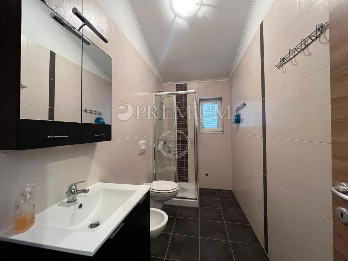 Šilo, prodaja enosobnega stanovanja, 500 m od morja!