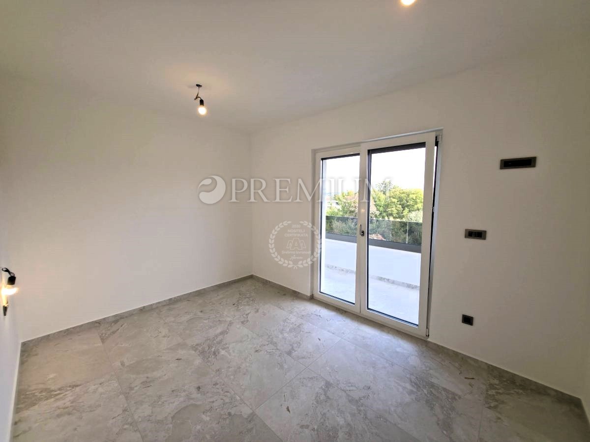 Malinska, nova hiša z modernim dizajnom!