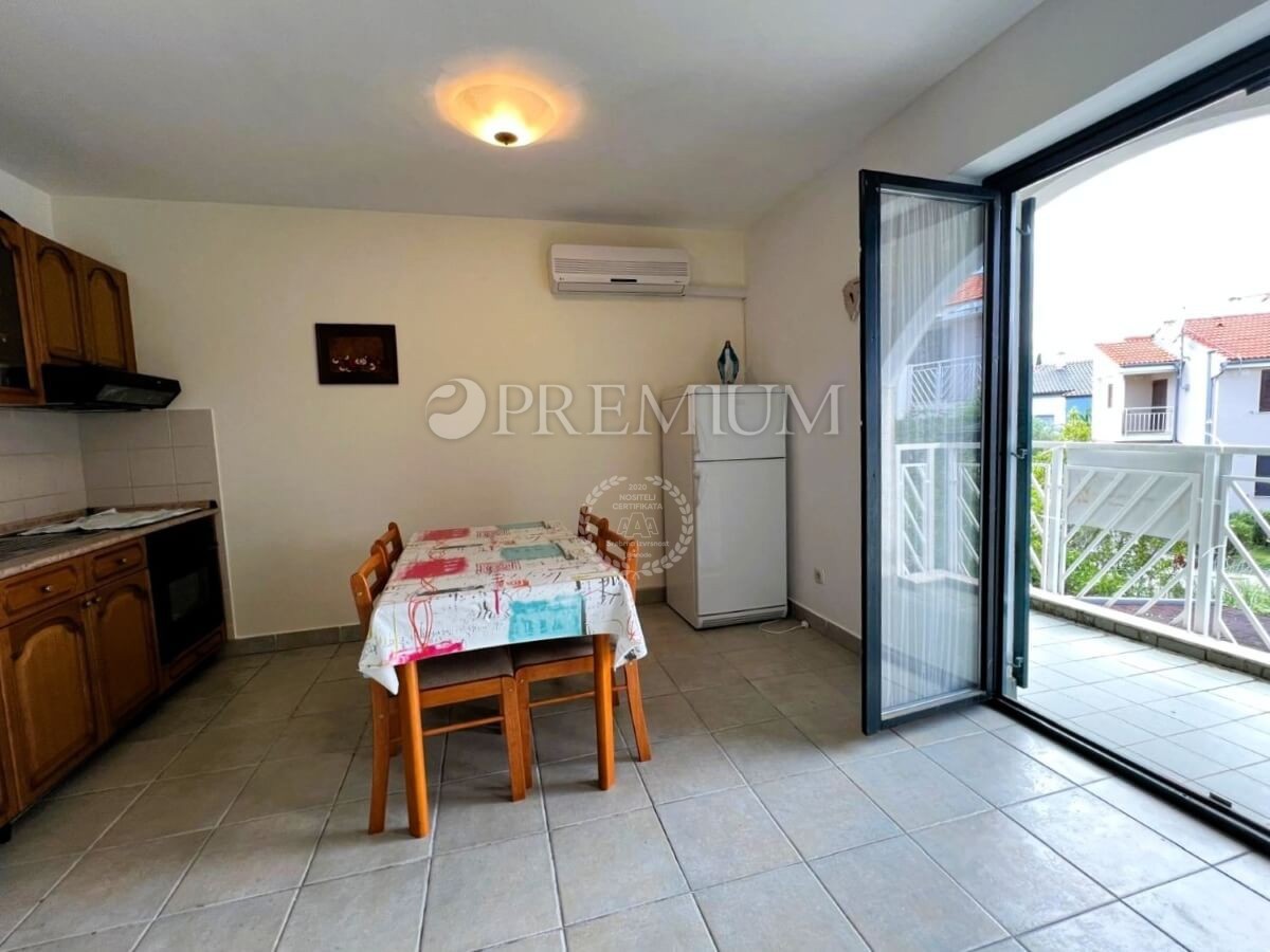 Malinska, apartma, 45 m², 140 m od plaže