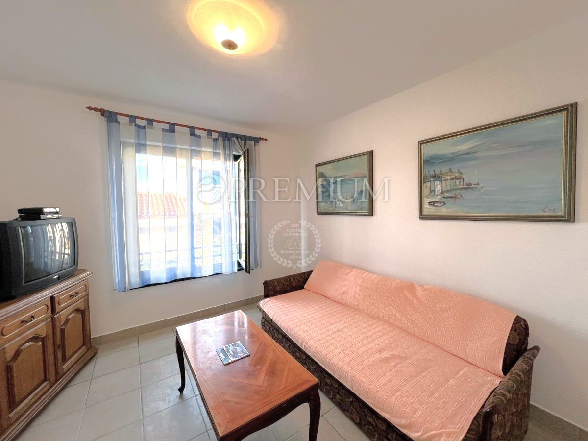 Malinska, apartma, 45 m², 140 m od plaže