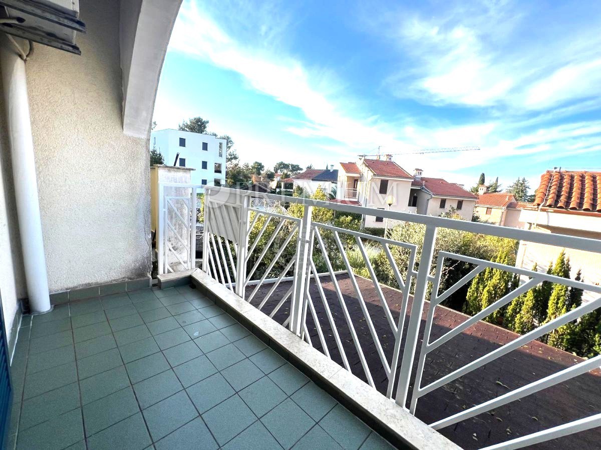 Malinska, apartma, 45 m², 140 m od plaže