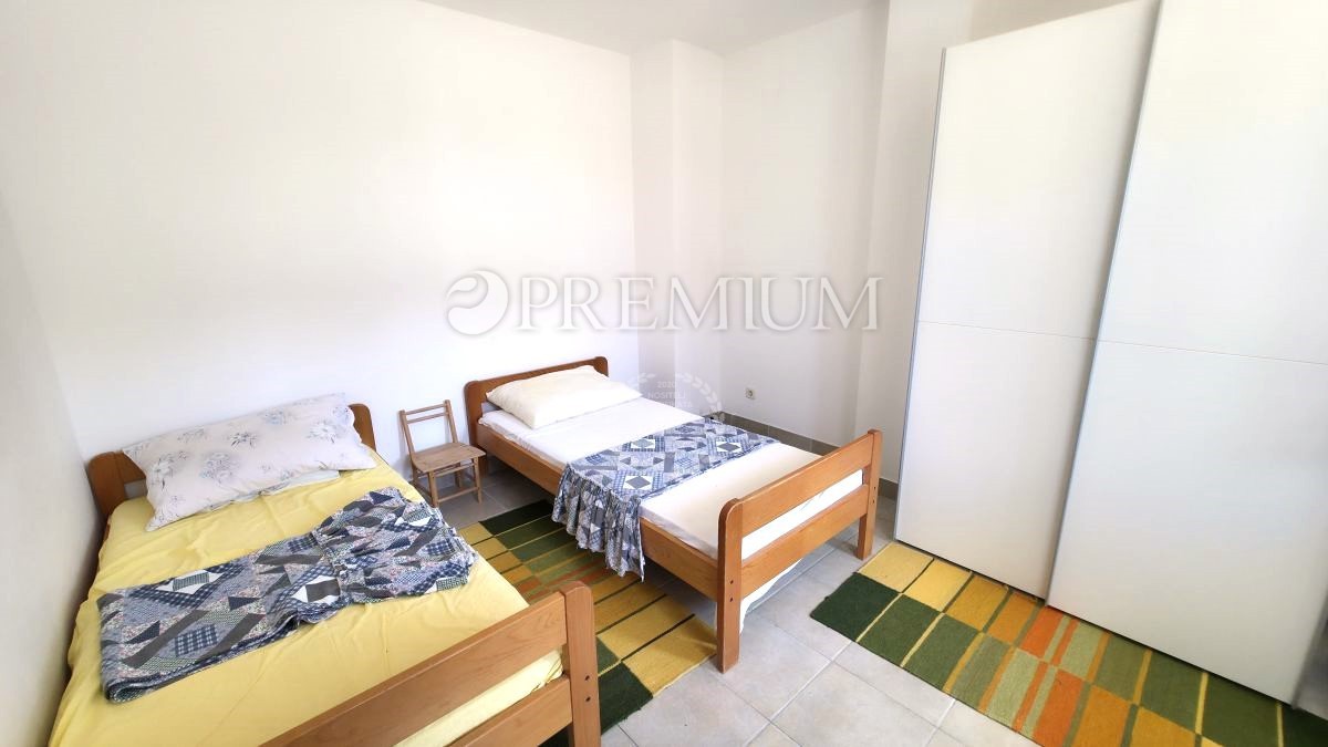 Malinska, apartma, 43 m², 140 m od plaže