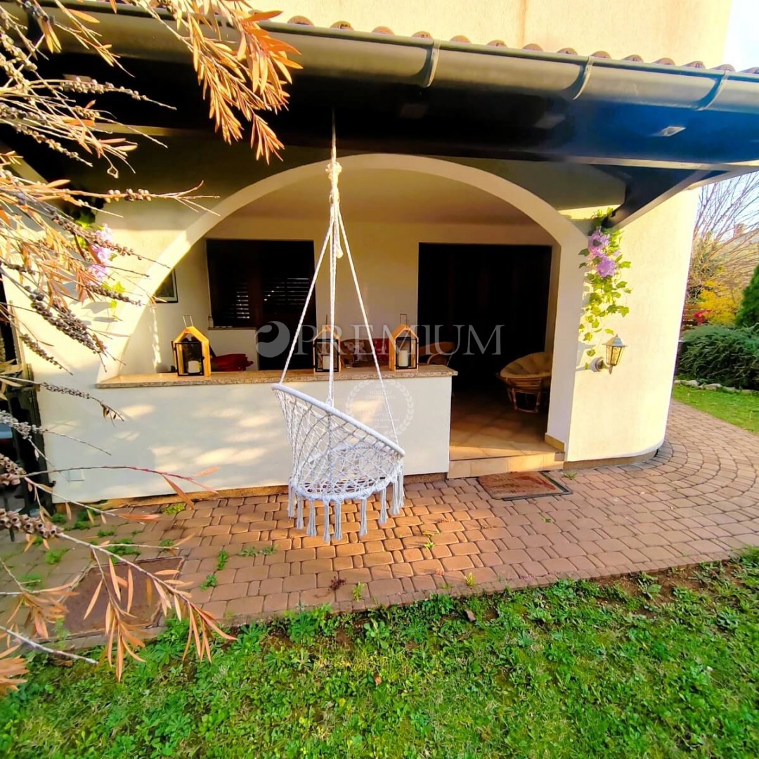 Malinska, opremljeno stanovanje v pritličju!