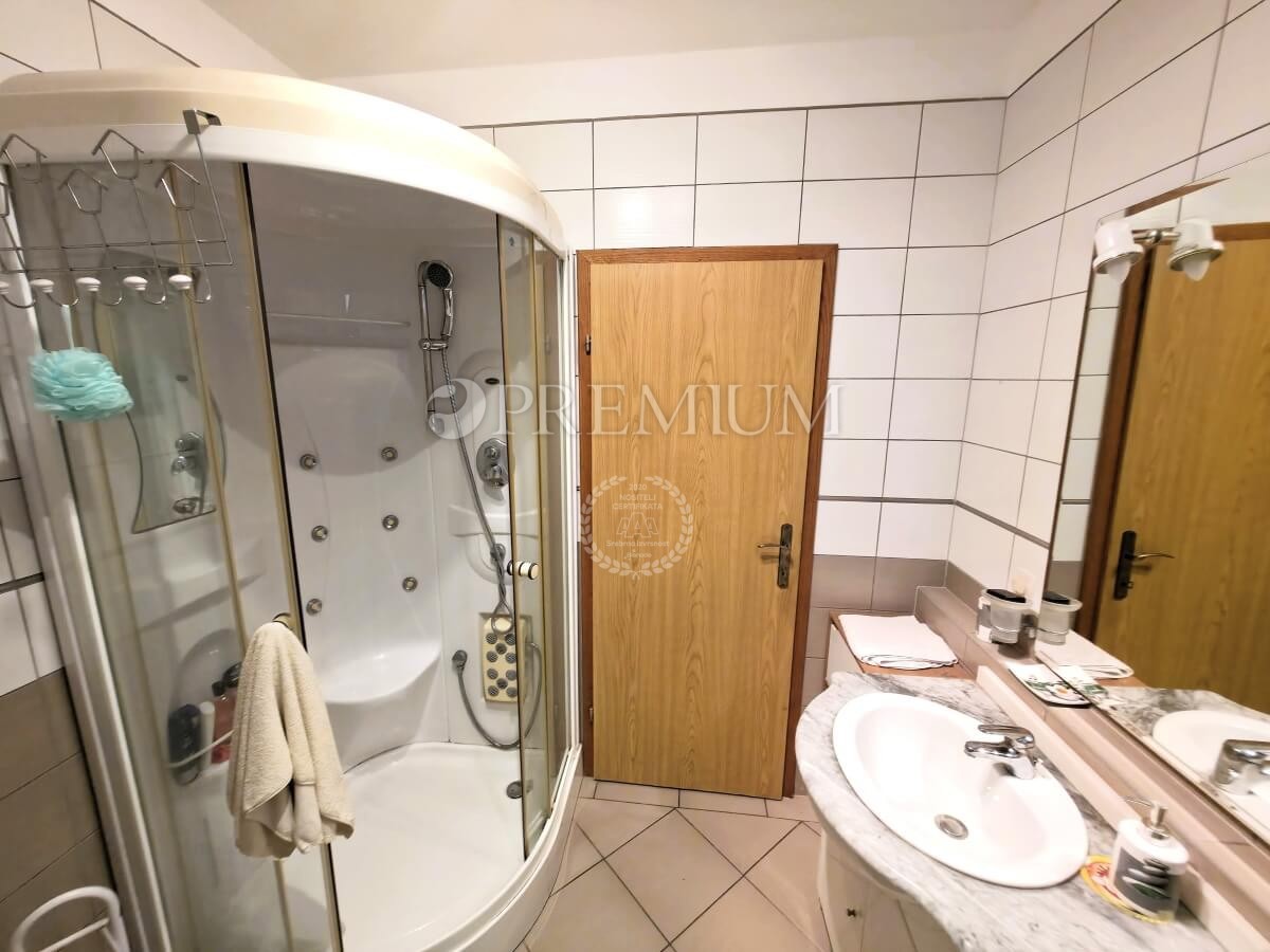 Malinska, opremljeno stanovanje v pritličju!