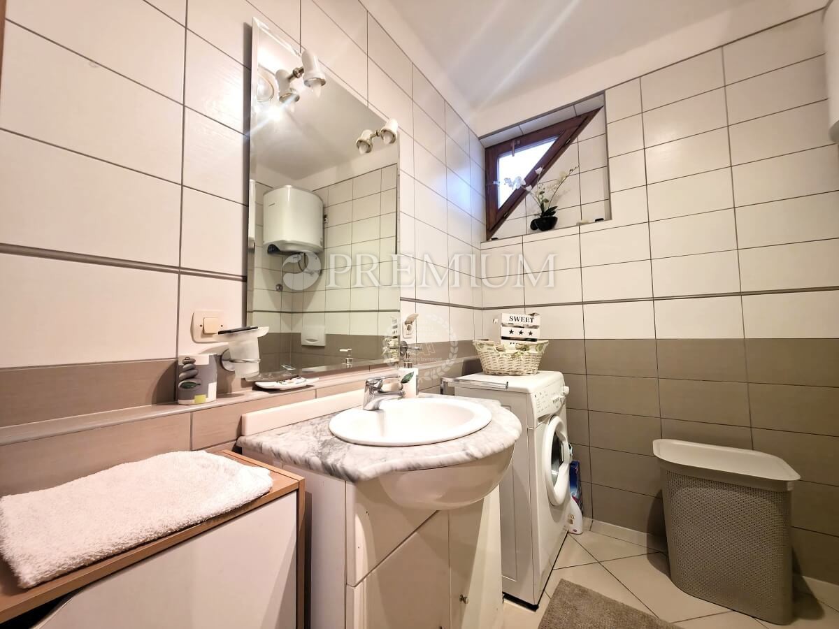 Malinska, opremljeno stanovanje v pritličju!