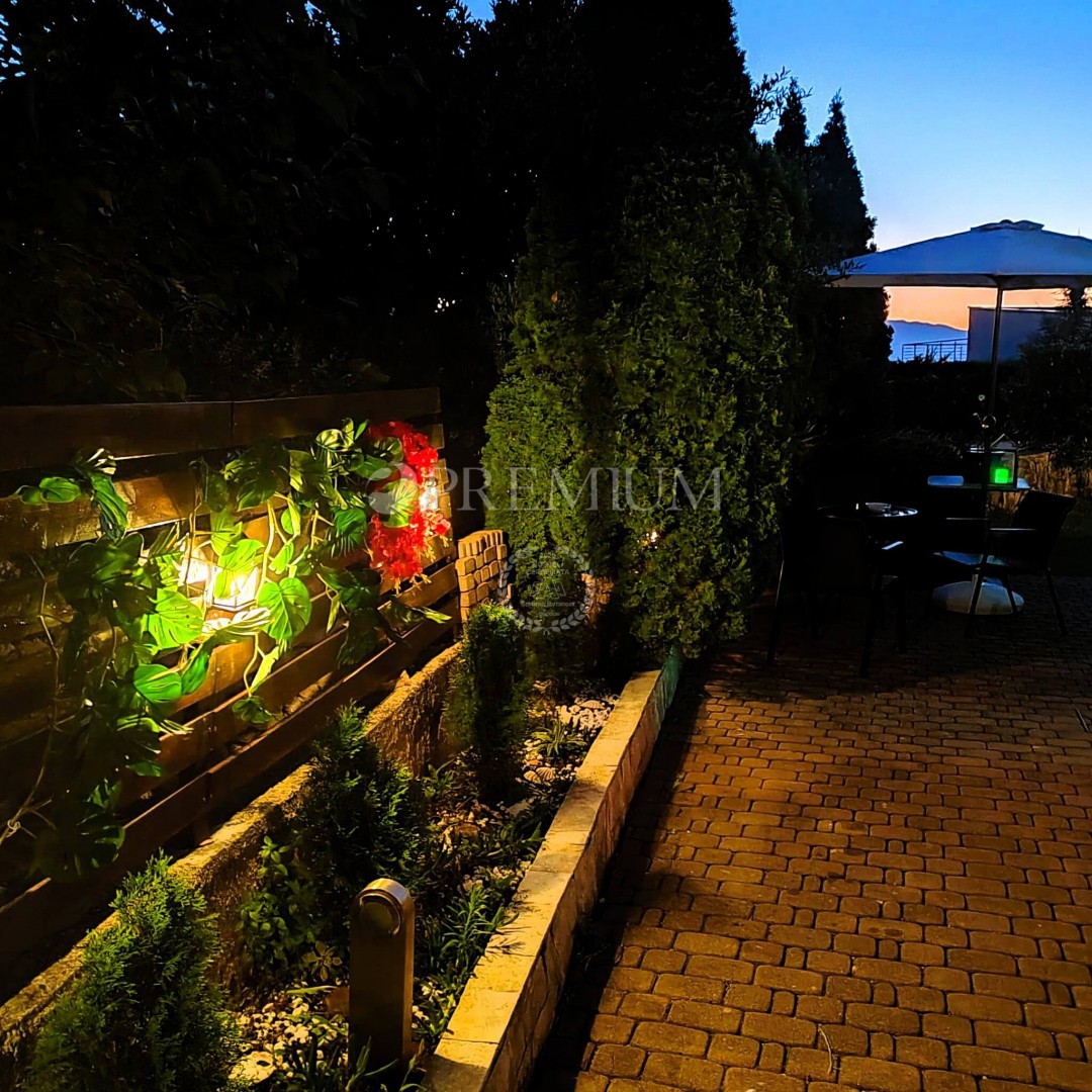 Malinska, opremljeno stanovanje v pritličju!