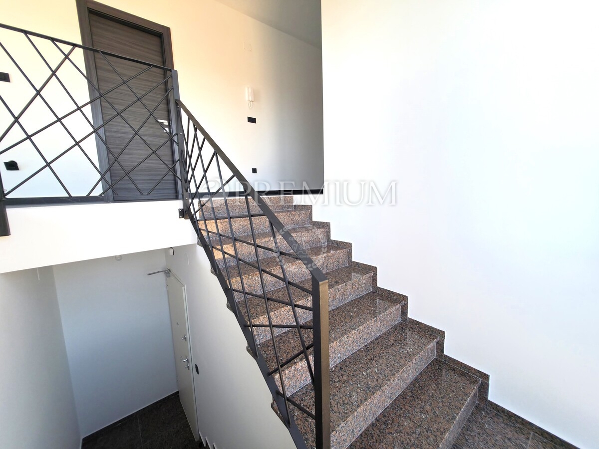 Krk, penthouse s pogledom na morje, novogradnja!