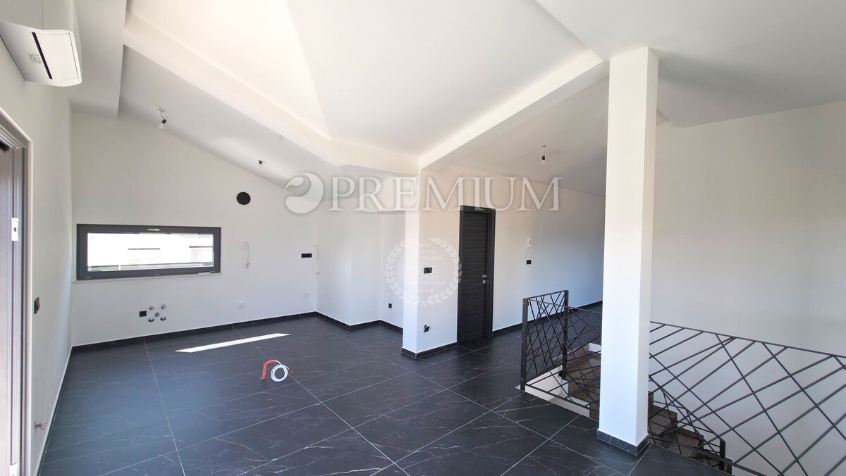 Krk, penthouse s pogledom na morje, novogradnja!