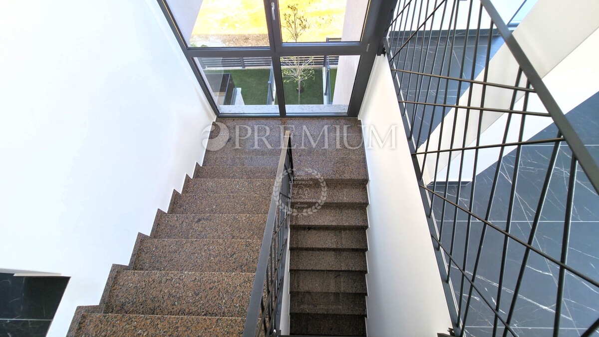 Krk, penthouse s pogledom na morje, novogradnja!